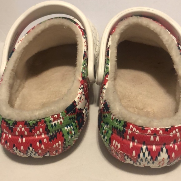 Crocs Unisex-Adult Classic Lined Holiday Charm Clog - Picture 6 of 7